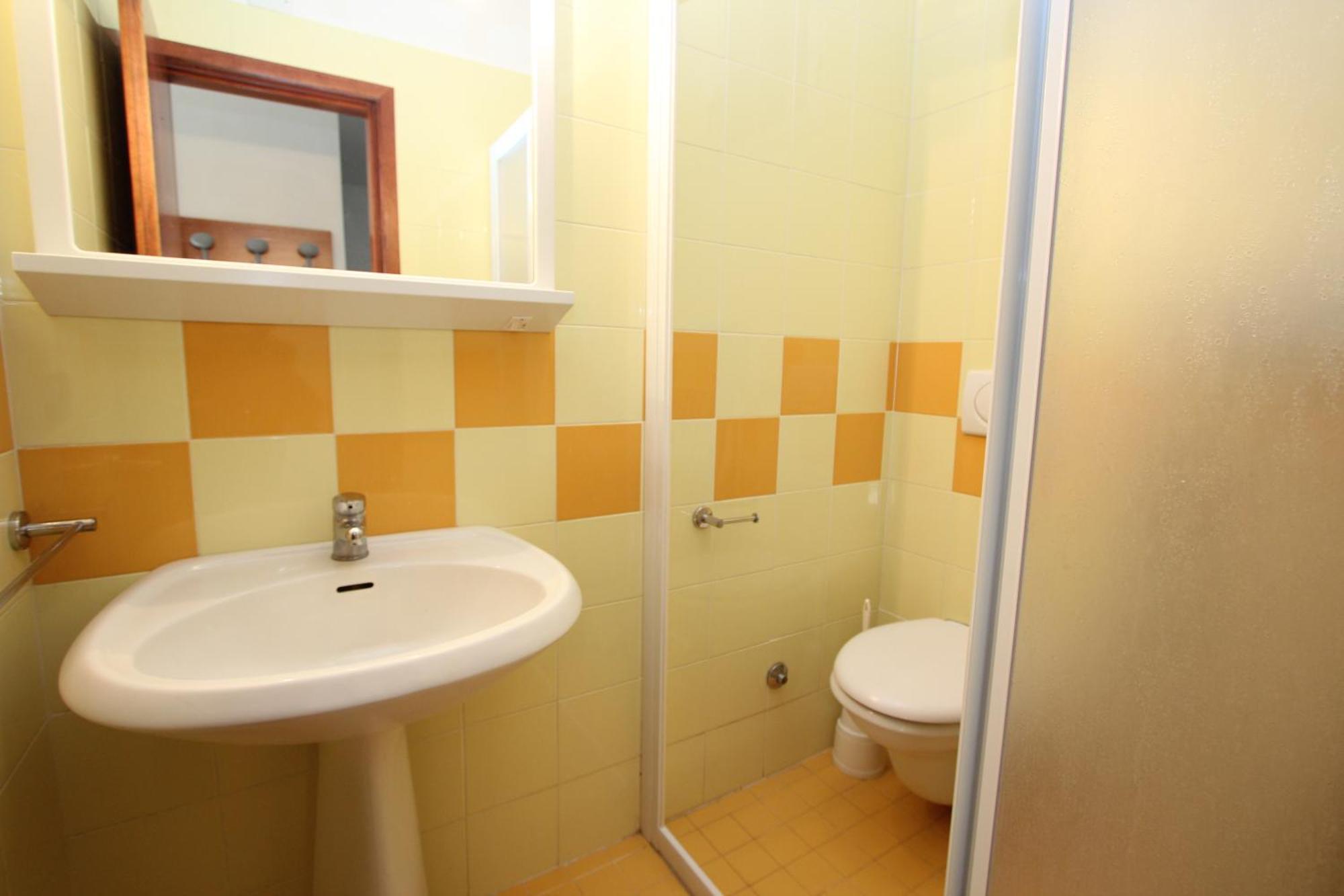 Elios Apartment Бибионе Екстериор снимка